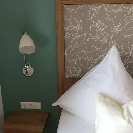 Haus Seefrieden * 울딘겐물호펜