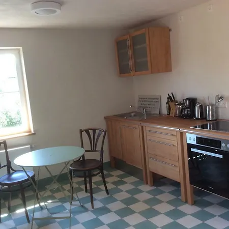 Haus Seefrieden * 울딘겐물호펜